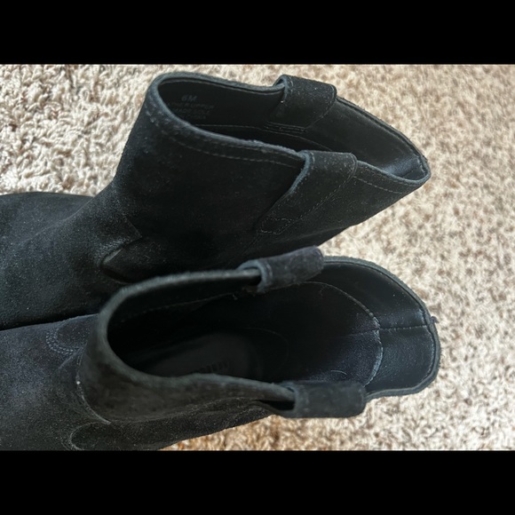 NWT Rebecca Minkoff black suede booties size 6 - Picture 11 of 14